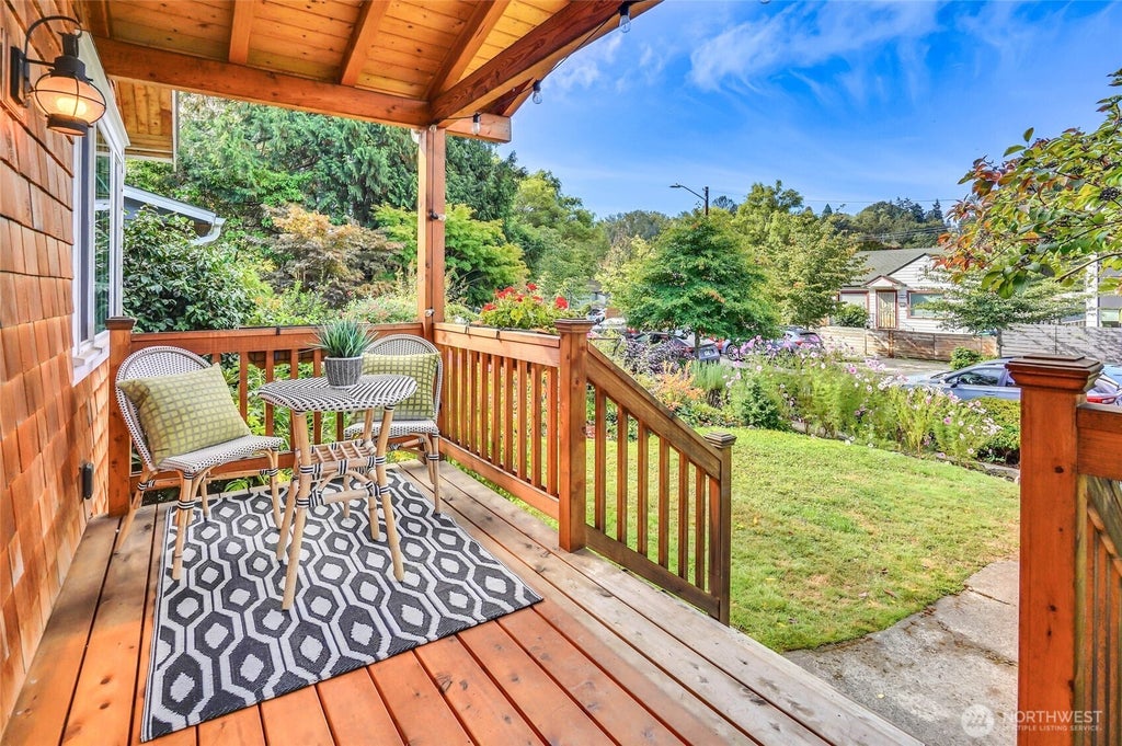 Photo of 5428 25th Avenue SW, Seattle, WA 98106 (MLS # 2588304)