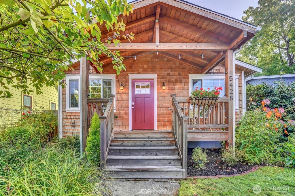 Photo of 5428 25th Avenue SW, Seattle, WA 98106 (MLS # 2588304)