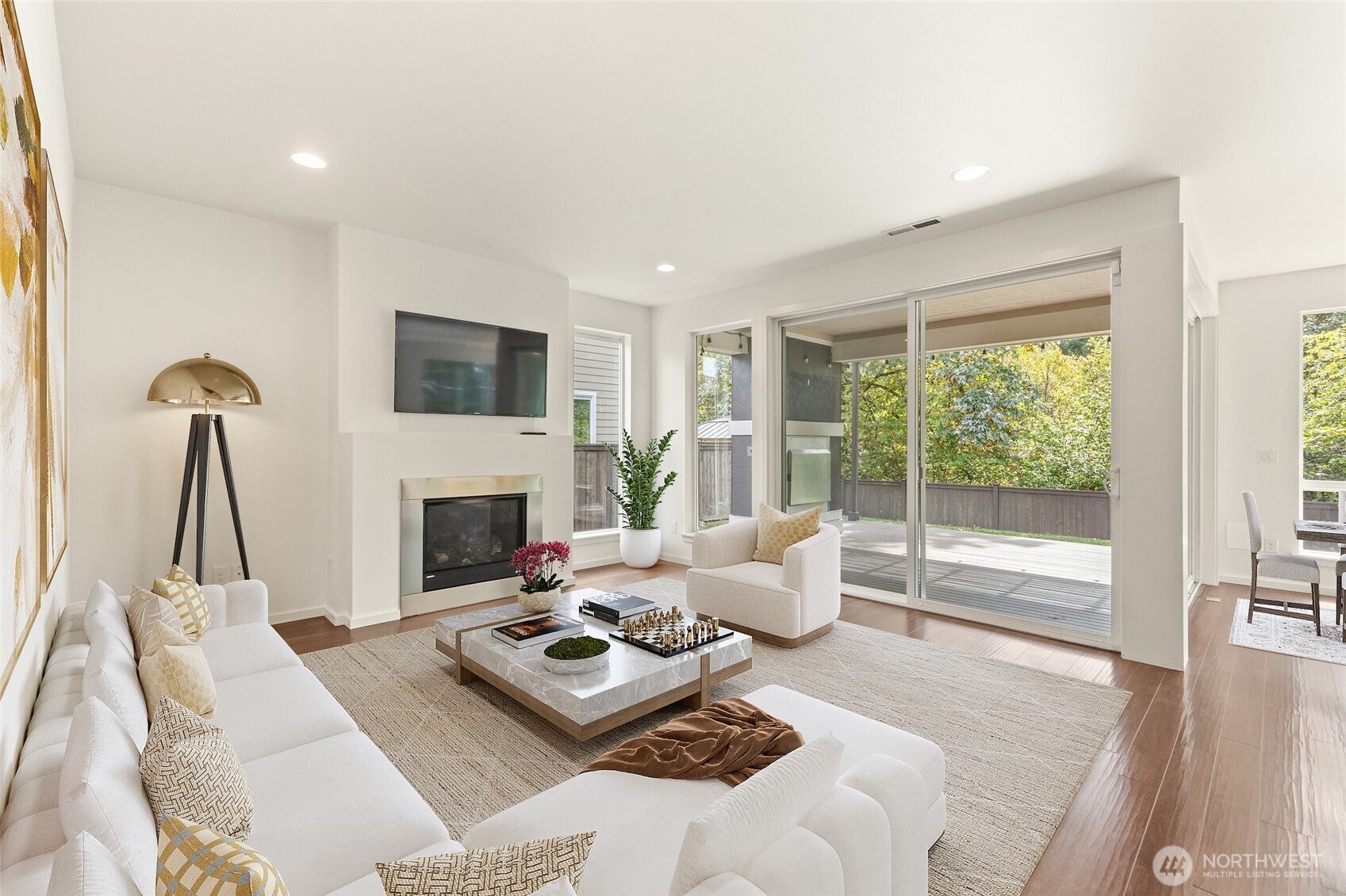 5657 S 328th Place