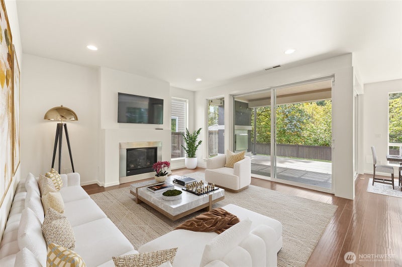 5657 S 328th Place