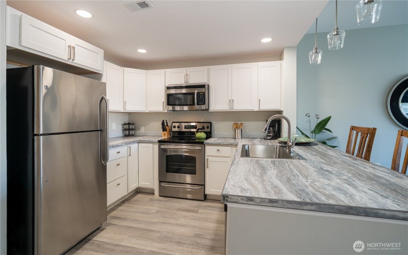 2220 W Woodin Avenue 305