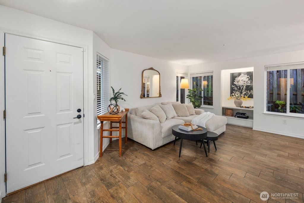 Photo of 6945 NE 170th Street, Kenmore, WA 98028 (MLS # 2470843)