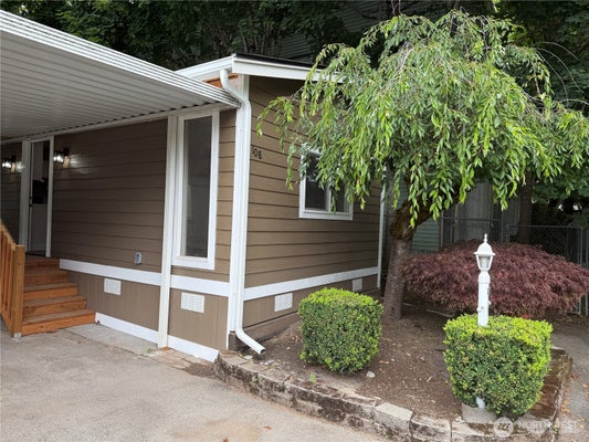 7301 NE 175TH ST UNIT 108, KENMORE, WA 98028 - Image e27b0f77a8c5b346264b9a98e44d99f9/343882167