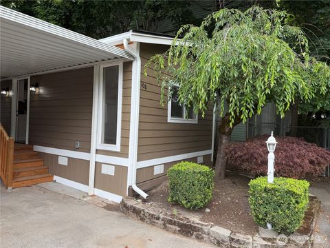 Photo of 7301 NE 175th Street #108, Kenmore, WA 98028 (MLS # 2548333)