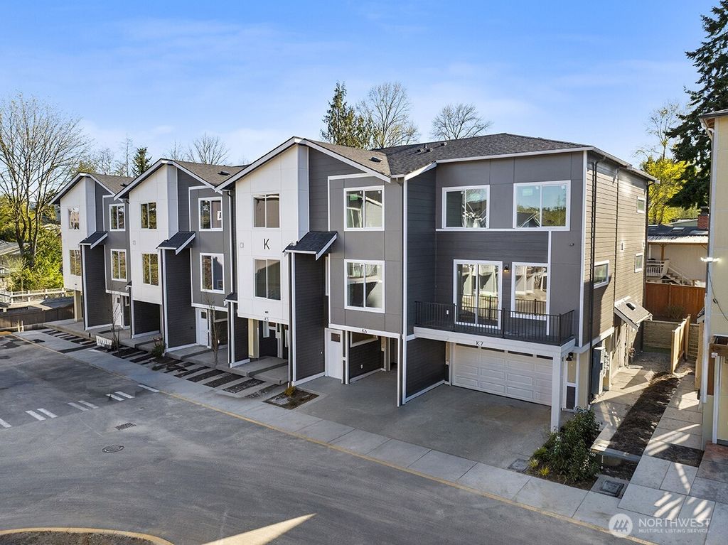 Photo of 16823 Alder Way #K3, Lynnwood, WA 98037 (MLS # 2511783)