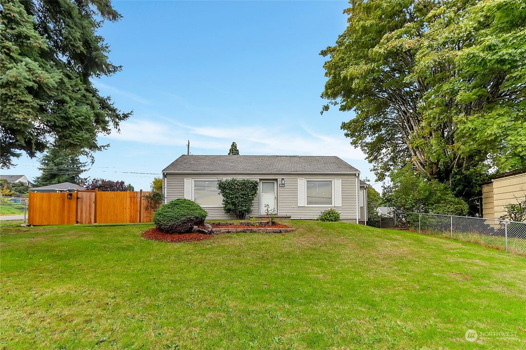 Photo of 10459 20Th Avenue S, Seattle, WA 98168 (MLS # 2174986)