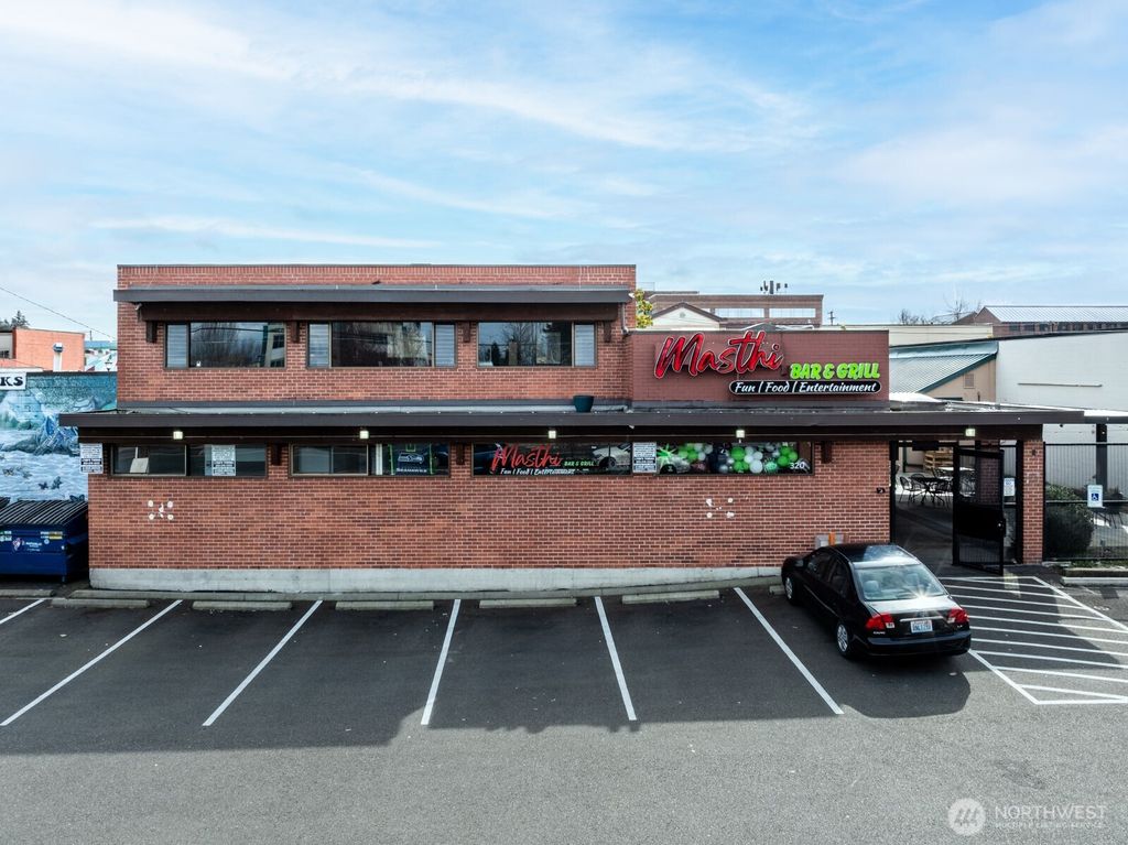 Photo of 320 W Harrison Street, Kent, WA 98032 (MLS # 2502035)