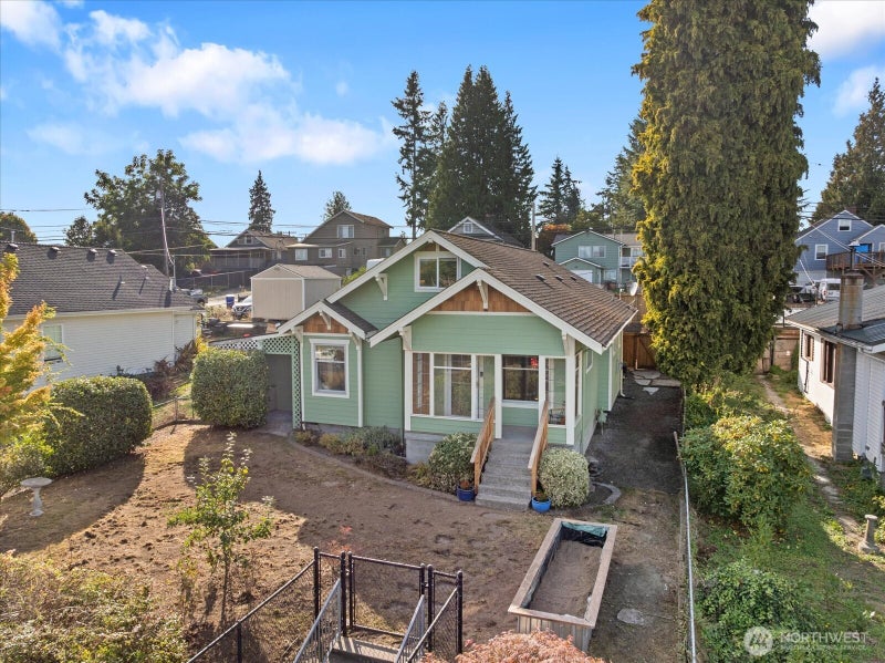 916 E Marine View Drive