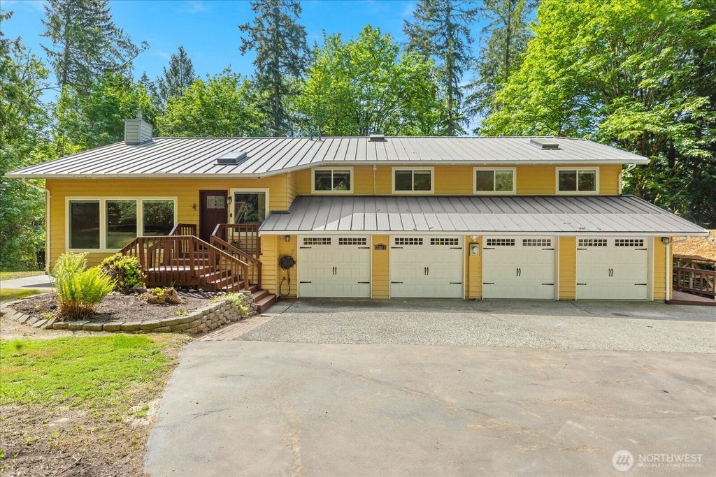 Photo of 23811 NE 43rd Street, Redmond, WA 98053 (MLS # 2524417)