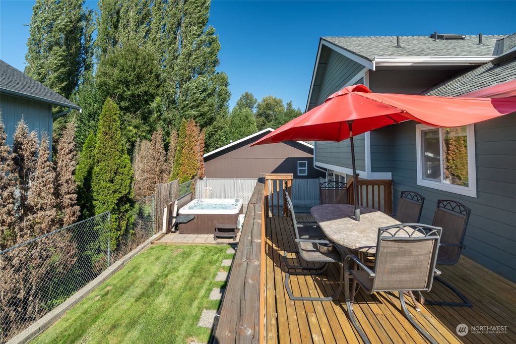Photo of 5401 96th Place NE, Marysville, WA 98270 (MLS # 2283196)