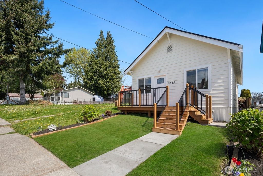 Photo of 2615 Harrison Avenue, Everett, WA 98201 (MLS # 2362350)
