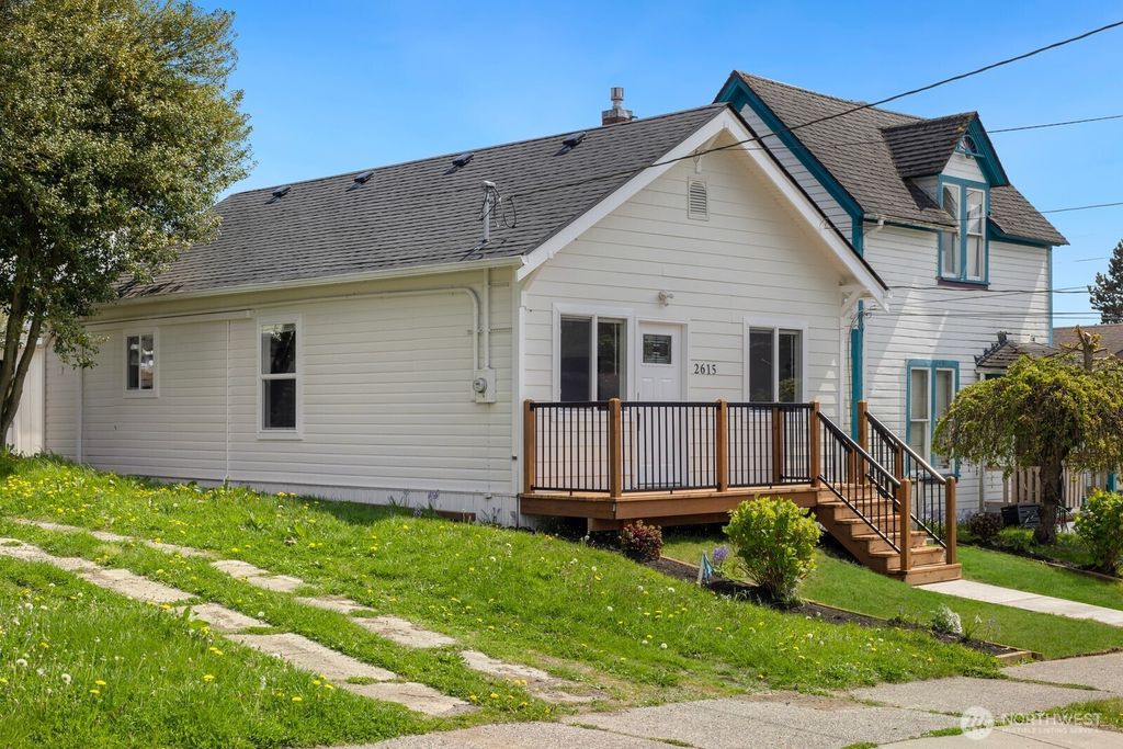 Photo of 2615 Harrison Avenue, Everett, WA 98201 (MLS # 2362350)