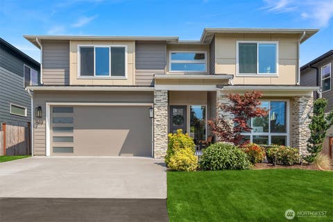 Photo of 419 Rockefeller Avenue, Everett, WA 98201 (MLS # 2558345)