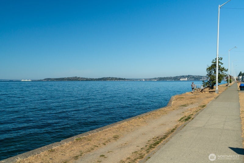 2200 Alki Avenue SW 203