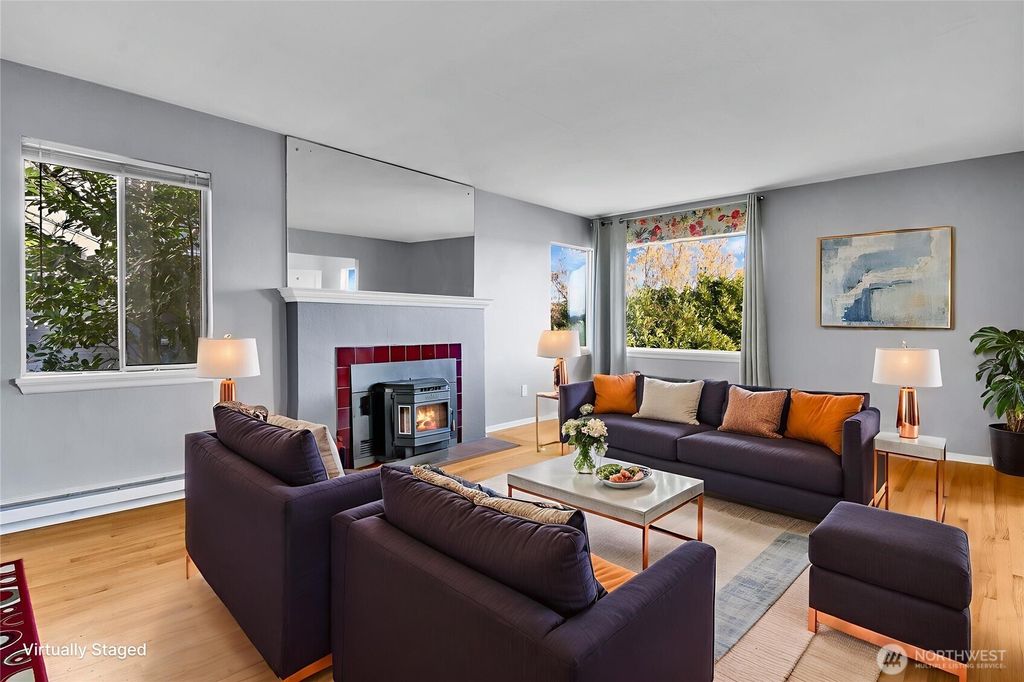 Photo of 10742 Lakeside Avenue NE, Seattle, WA 98125 (MLS # 2473417)