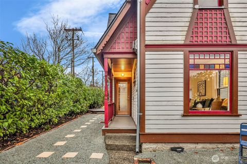 Photo of 828 23rd Avenue, Seattle, WA 98122 (MLS # 2454033)