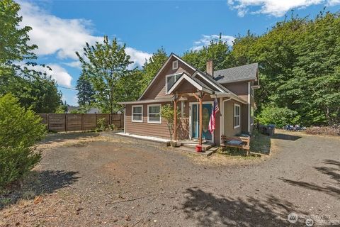 Photo of 1533 Northcliff Road, Shelton, WA 98584 (MLS # 2485556)