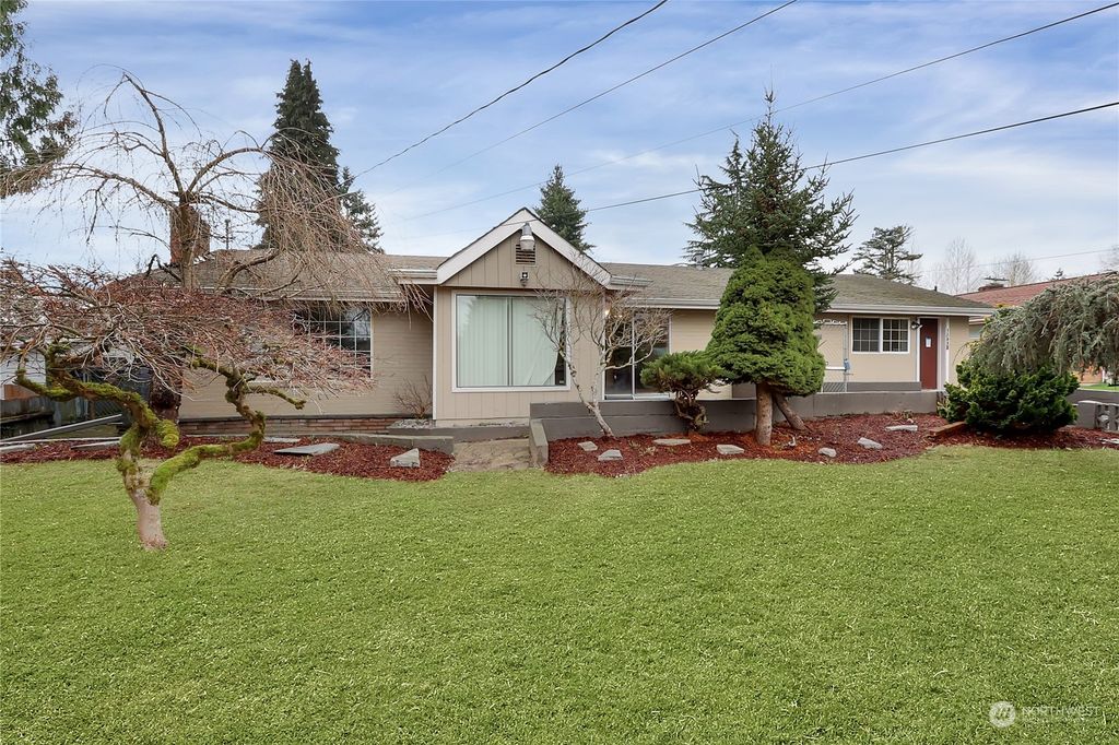 Photo of 11839 SE 188th Street, Renton, WA 98058 (MLS # 2198535)