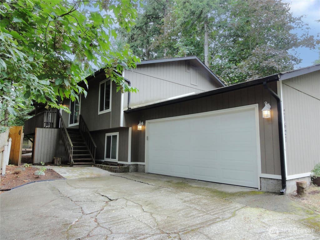 Photo of 21627 SE 271st Street, Maple Valley, WA 98038 (MLS # 2556093)