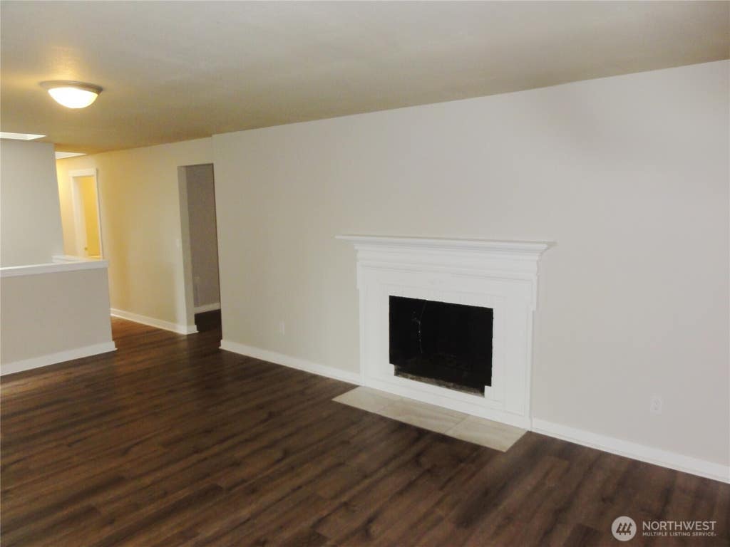 Photo of 21627 SE 271st Street, Maple Valley, WA 98038 (MLS # 2556093)