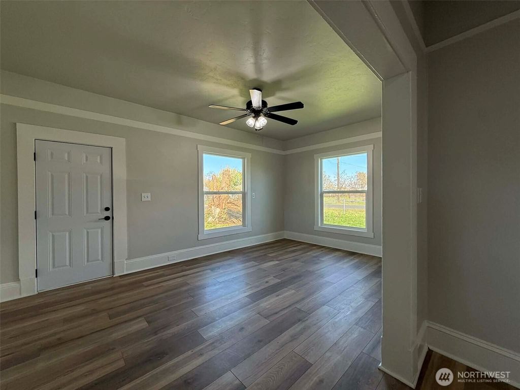 Photo of 7 Second Street, Touchet, WA 99360 (MLS # 2503304)