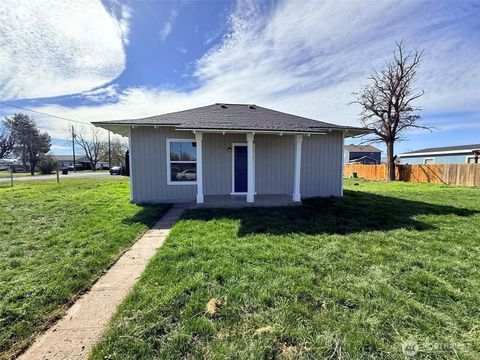 Photo of 7 Second Street, Touchet, WA 99360 (MLS # 2503304)