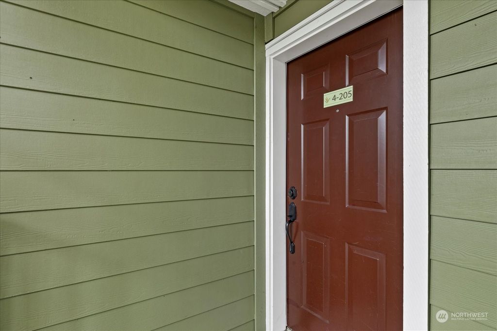 Photo of 300 N 130th Street #4205, Seattle, WA 98133 (MLS # 2322790)