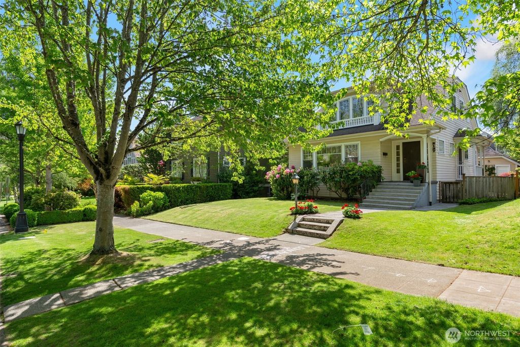 Photo of 2137 East Shelby Street, Seattle, WA 98112 (MLS # 2374194)