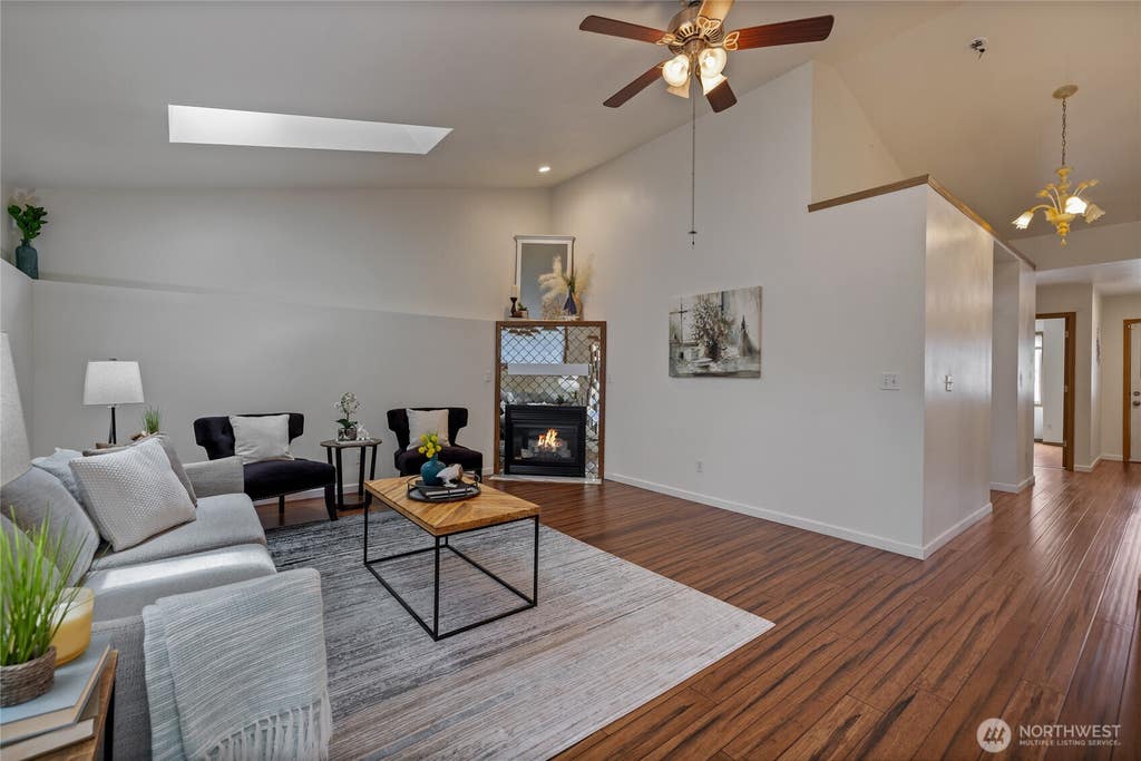 Photo of 1069 5th ST, Steilacoom, WA 98388 (MLS # 2519691)