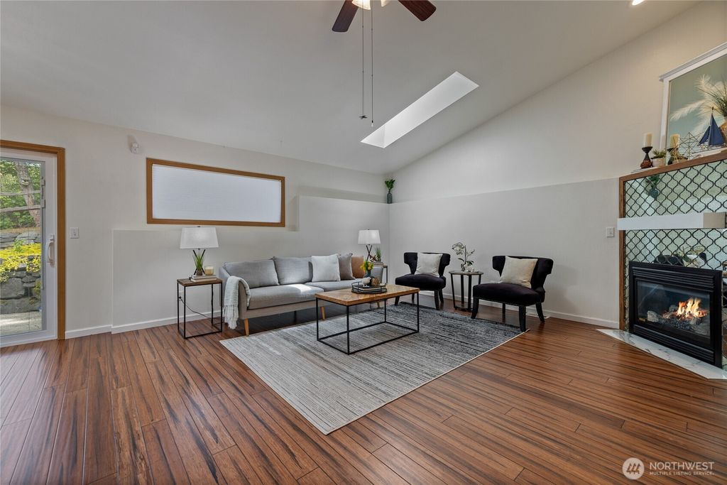Photo of 1069 5th ST, Steilacoom, WA 98388 (MLS # 2519691)