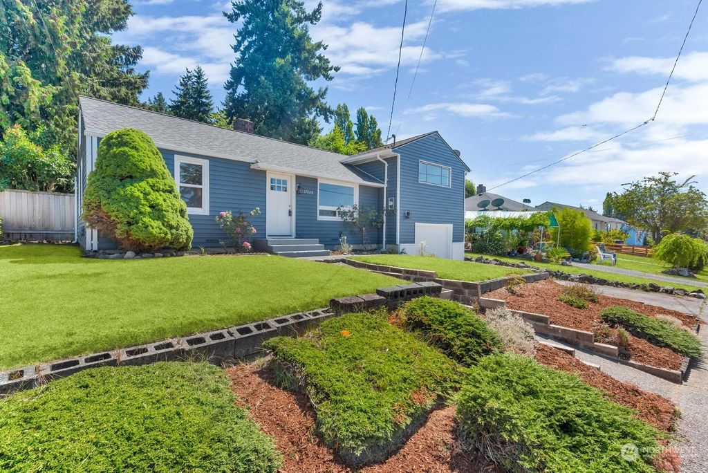 Photo of 17228 33rd Avenue S, SeaTac, WA 98188 (MLS # 2075172)