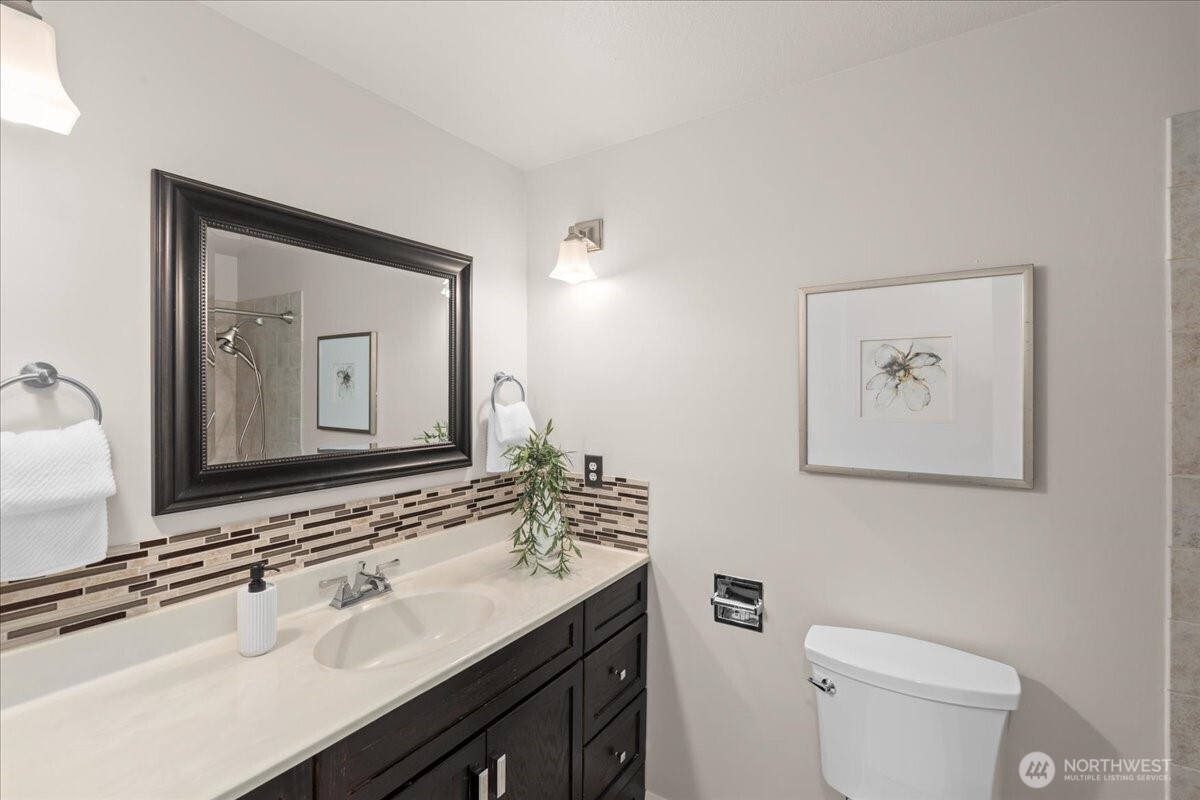 Issaquah, Washington, 98027, United States, 5 Bedrooms Bedrooms, ,3 BathroomsBathrooms,Residential,Active,2028801