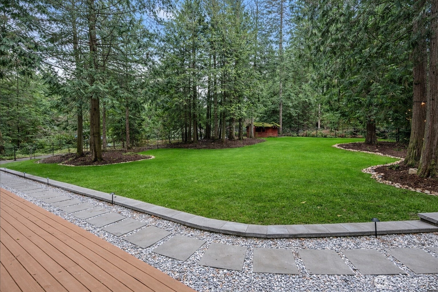Issaquah, Washington, 98027, United States, 5 Bedrooms Bedrooms, ,3 BathroomsBathrooms,Residential,Active,2028801
