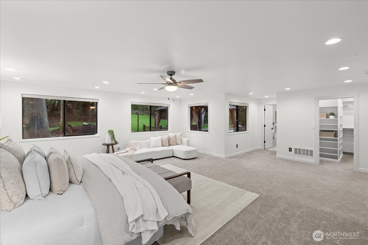 Issaquah, Washington, 98027, United States, 5 Bedrooms Bedrooms, ,3 BathroomsBathrooms,Residential,Active,2028801