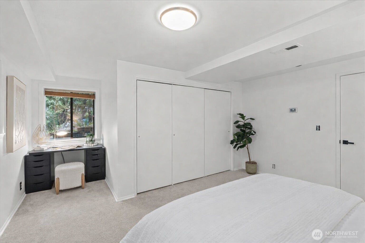 Issaquah, Washington, 98027, United States, 5 Bedrooms Bedrooms, ,3 BathroomsBathrooms,Residential,Active,2028801