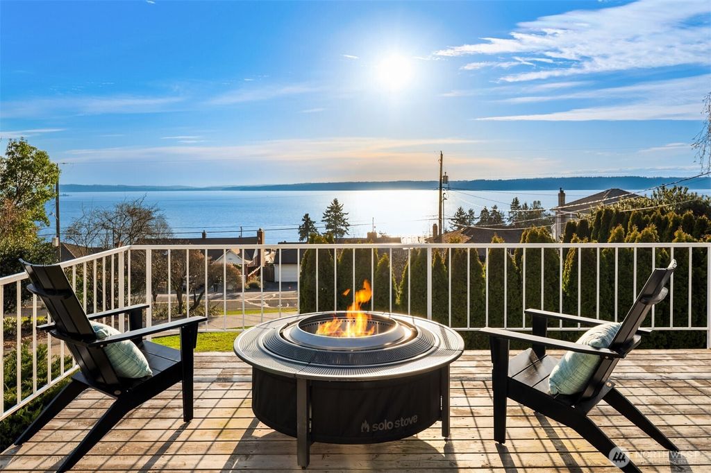 Photo of 12230 Marine View Drive SW, Burien, WA 98146 (MLS # 2478480)