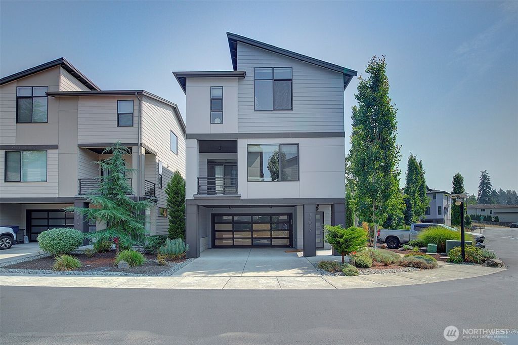 Photo of 17819 19th Avenue W, Lynnwood, WA 98037 (MLS # 2431438)