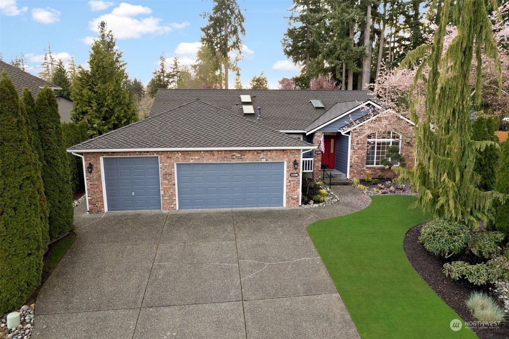 Photo of 11330 31st Drive SE, Everett, WA 98208 (MLS # 2216038)