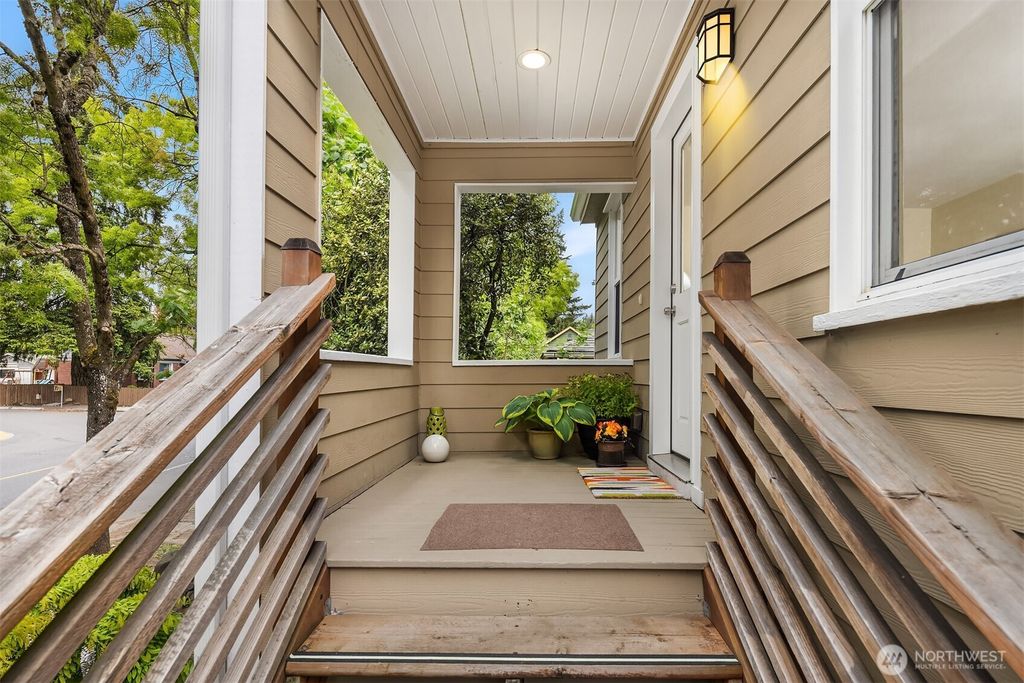Photo of 11752 35th Avenue NE, Seattle, WA 98125 (MLS # 2329981)