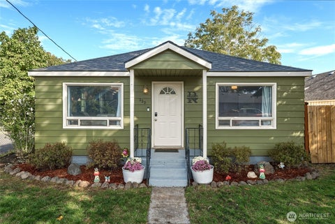 Photo of 222 NW 6th AVE, Milton-Freewater, OR 97862 (MLS # 2585059)