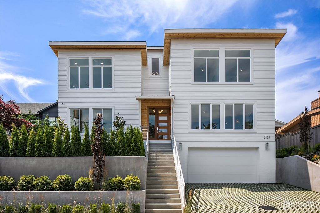 Photo of 2127 33rd Avenue W, Seattle, WA 98199 (MLS # 2173408)