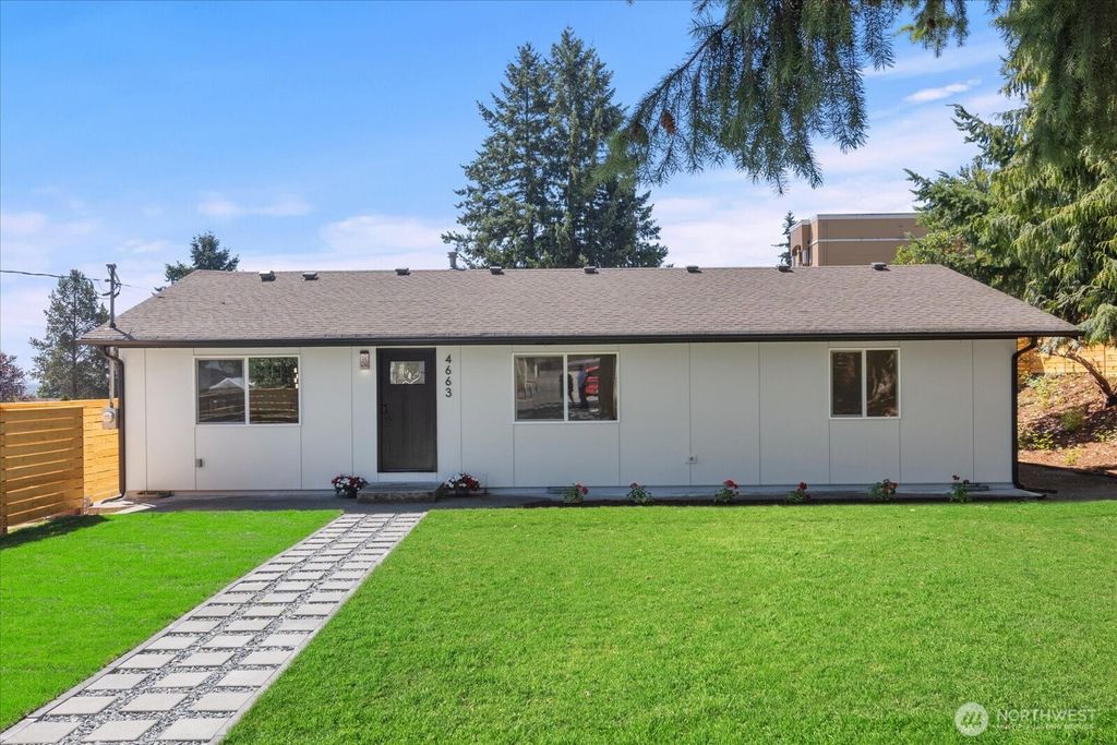 Photo of 4663 S 166th ST St, SeaTac, WA 98188 (MLS # 2412177)