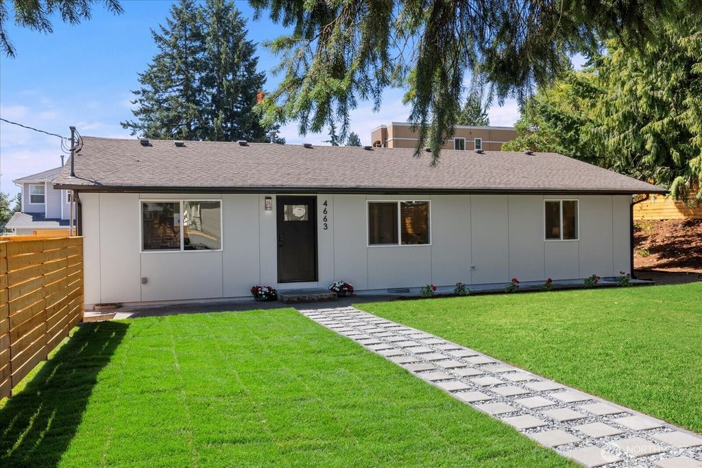 Photo of 4663 S 166th ST St, SeaTac, WA 98188 (MLS # 2412177)