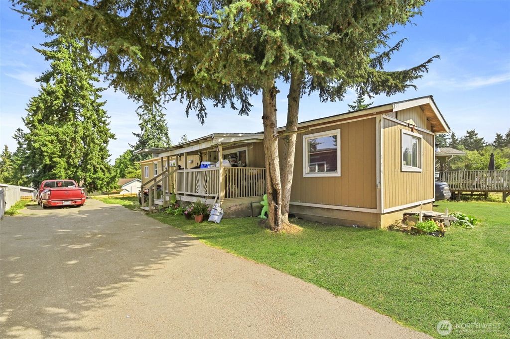 Photo of 3001 S 288TH ST St #374, Federal Way, WA 98003 (MLS # 2414347)