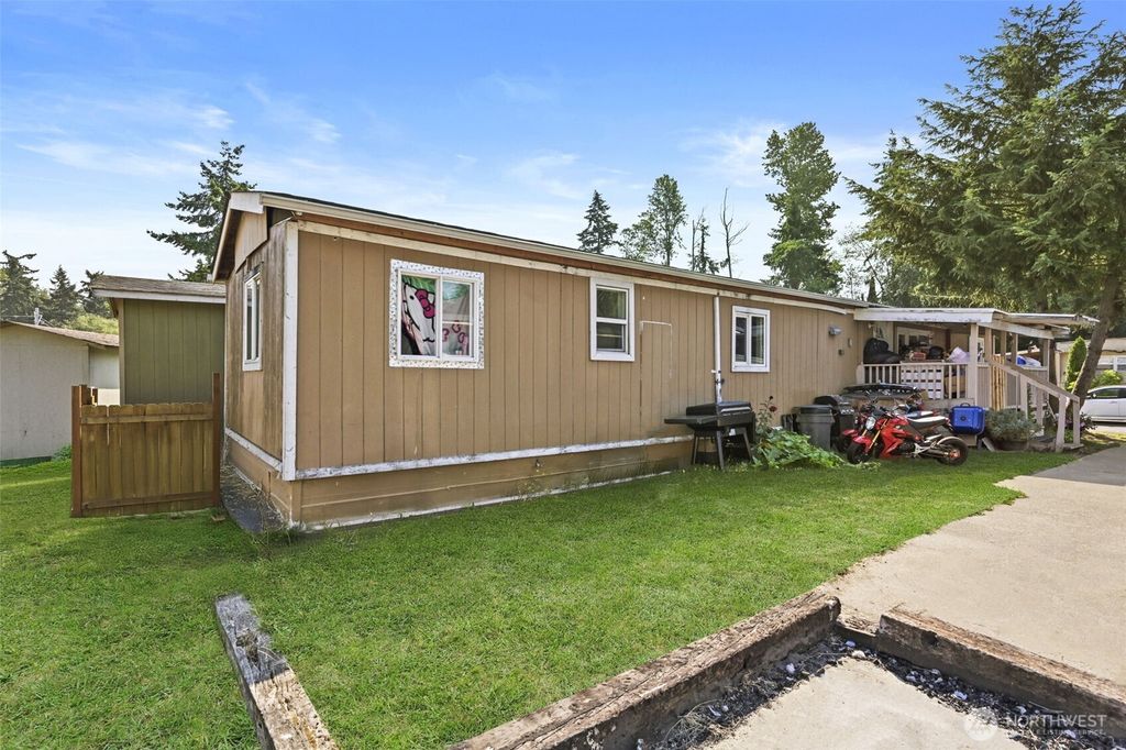 Photo of 3001 S 288TH ST St #374, Federal Way, WA 98003 (MLS # 2414347)
