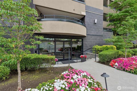 Photo of 9123 NE Juanita Drive #205, Kirkland, WA 98034 (MLS # 2572949)