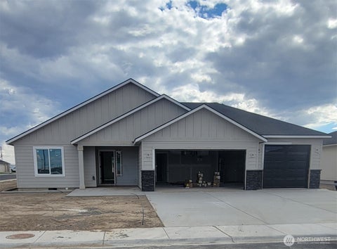 Photo of 1196 8th Avenue NE, Ephrata, WA 98823 (MLS # 2582778)