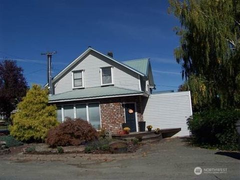 Photo of 434 Maple Street, Okanogan, WA 98840 (MLS # 2446167)