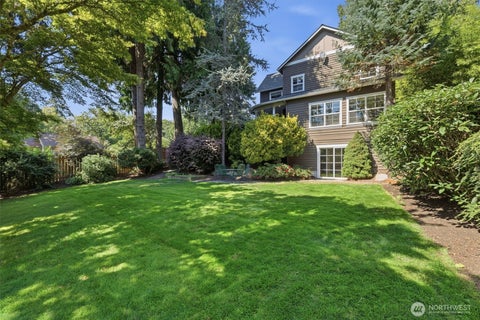 Photo of 506 Azalea Avenue NE, Bainbridge Island, WA 98110 (MLS # 2573570)