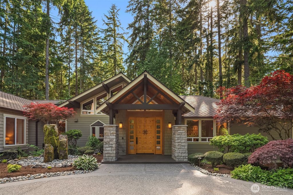 Photo of 13433 NE 45th Street, Bellevue, WA 98005 (MLS # 2414290)